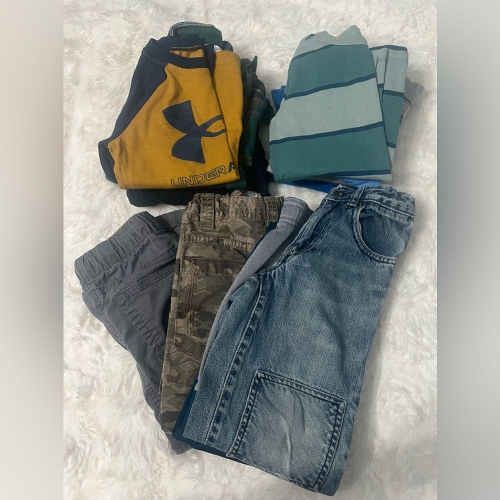 Boy's 4T Clothing Bundle 11 Pc Under Armour Gap Old Navy Jeans Pants Shirts